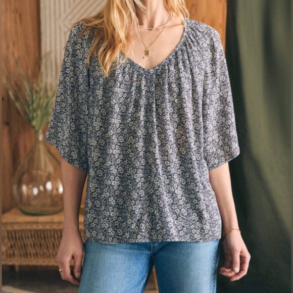 FAHERTY Amira Top In Navy Ditsy Floral Women's Size L Pullover Flutter Sleeve - Picture 9 of 9